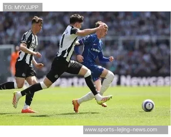 英超激战切尔西与曼联平局点球大战引发争议与热议