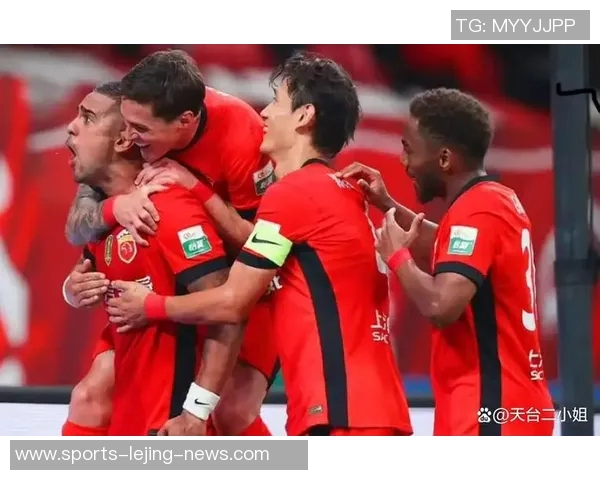 欧联杯多特蒙德大胜巴黎圣日耳曼争议判罚引发全场热议